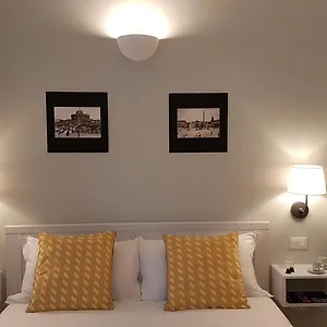 Bed & Breakfast Roman Suite Guest House, Rome