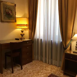 Oda ve Kahvaltı Nori, Roma
